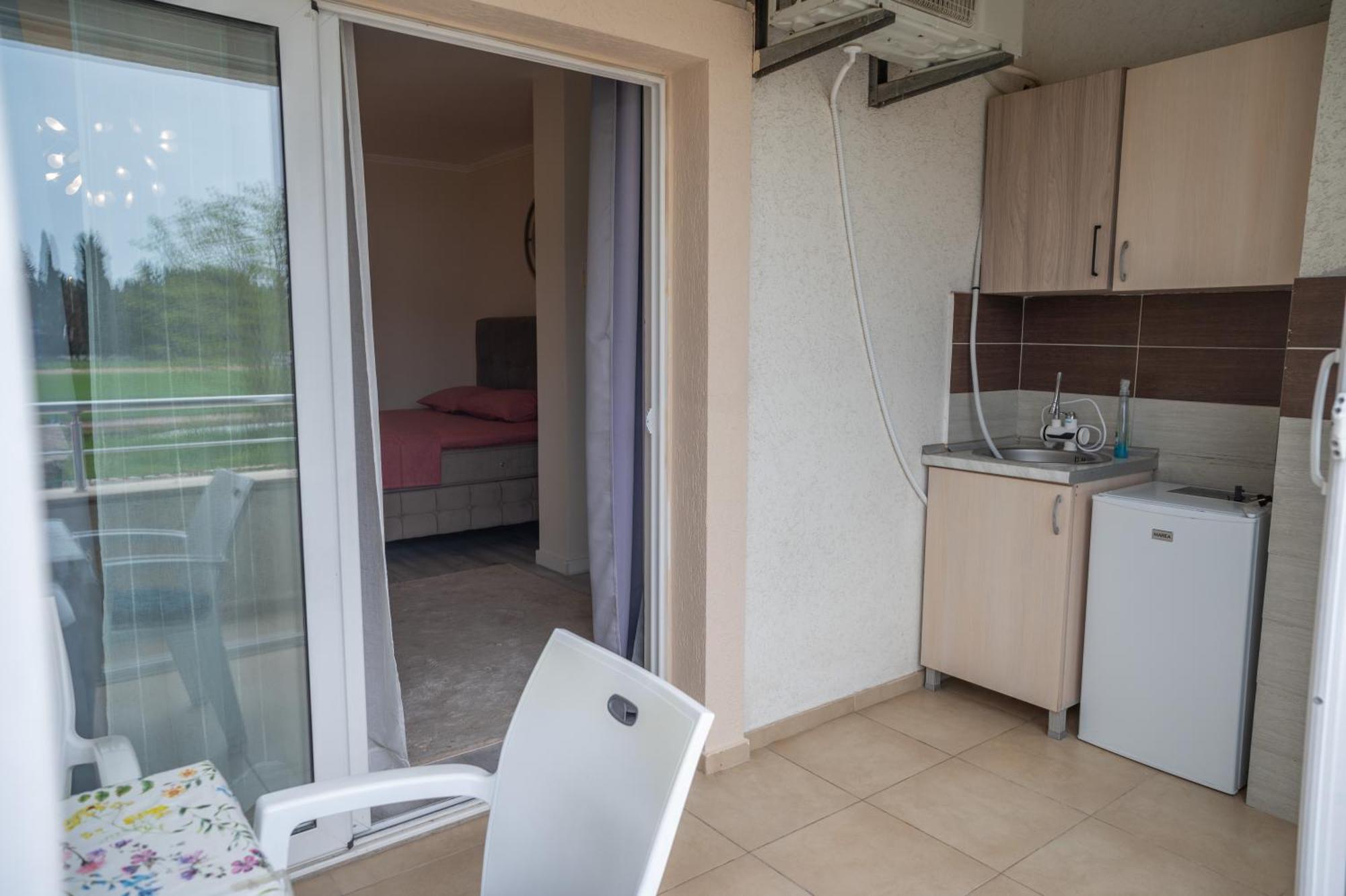 Beach Walk Apartments Ulcinj Exterior photo