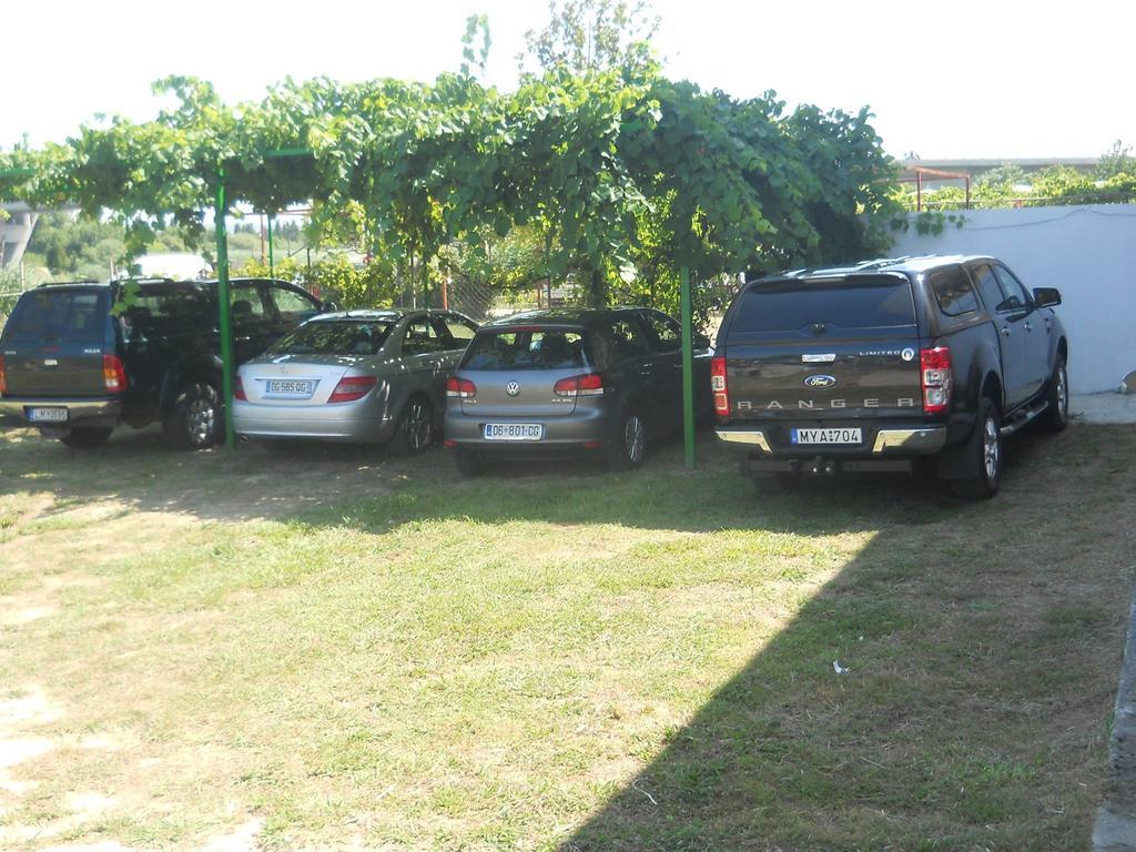 Beach Walk Apartments Ulcinj Exterior photo