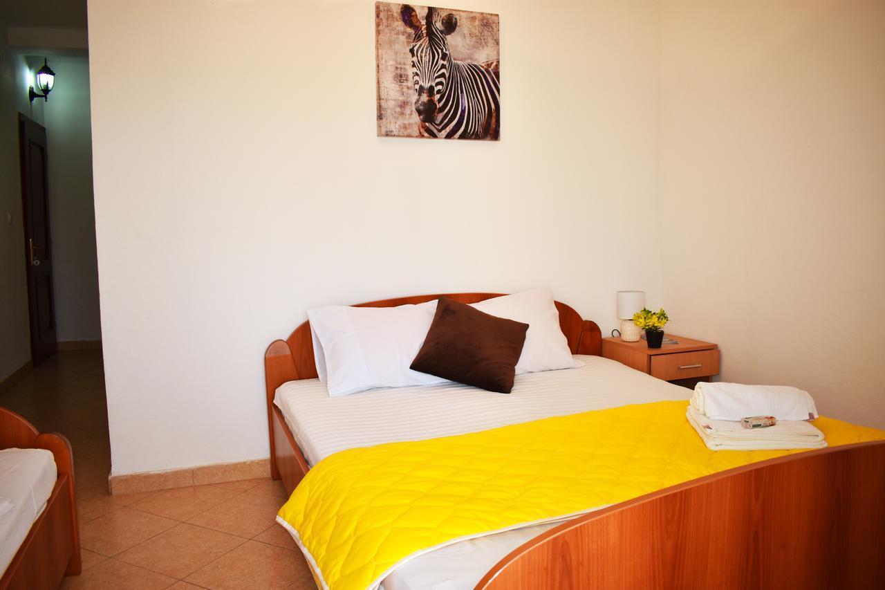 Beach Walk Apartments Ulcinj Exterior photo